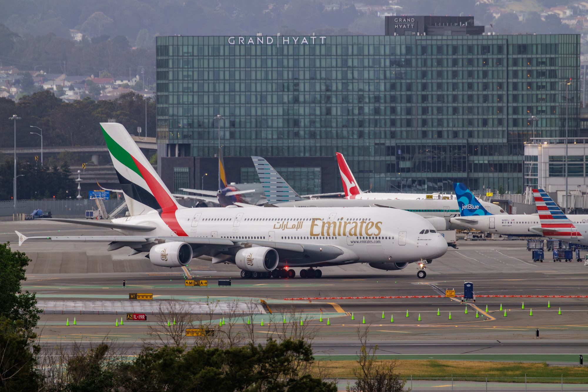 Emirates Airbus A380-800 departing SFO for DXB.
Date: 2026-03-31
Registration: A6-EUW
@emirates @flysfo @airbus @grandhyattatsfo  #A380 #PlaneSpotting #AviationPhotography #Aviation #Travel #SFO #Airbus