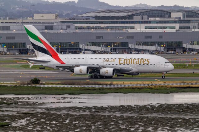 Emirates Airbus A380-800 departing SFO for DXB.
Date: 2026-03-31
Registration: A6-EUW
@emirates @flysfo @airbus #A380 #PlaneSpotting #AviationPhotography #Aviation #Travel #SFO #Airbus