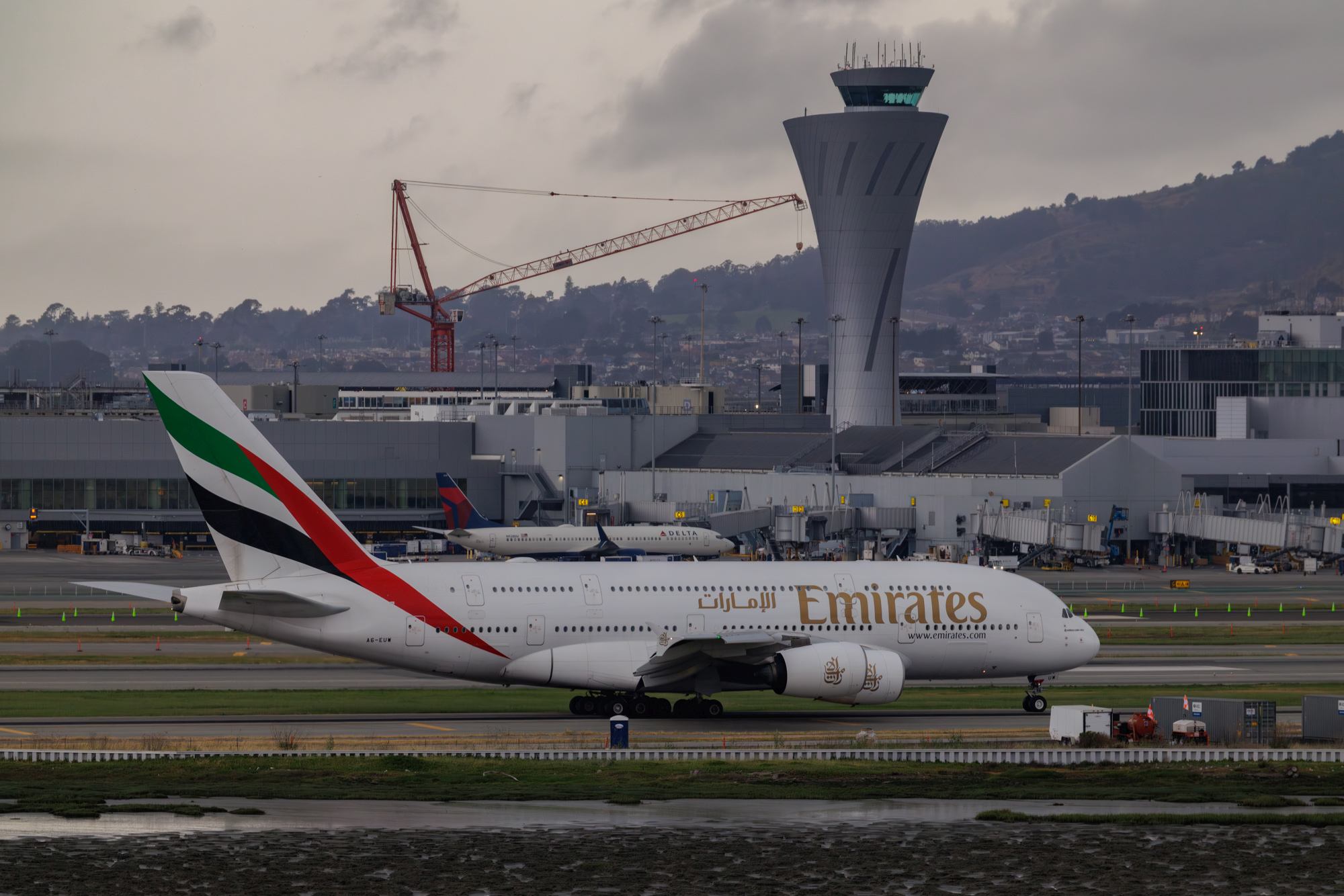 Emirates Airbus A380-800 departing SFO for DXB.
Date: 2026-03-31
Registration: A6-EUW
@emirates @flysfo @airbus #A380 #PlaneSpotting #AviationPhotography #Aviation #Travel #SFO #Airbus
